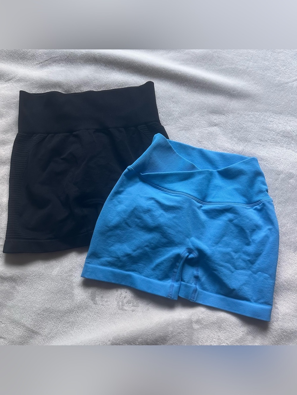 Set of 2 Seamless Scrunch Gym Shorts - Crossover & High Waist
